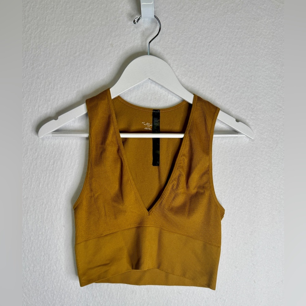 Urban Outfitters out from under drew seamless ribbed crop tank top, Size Large